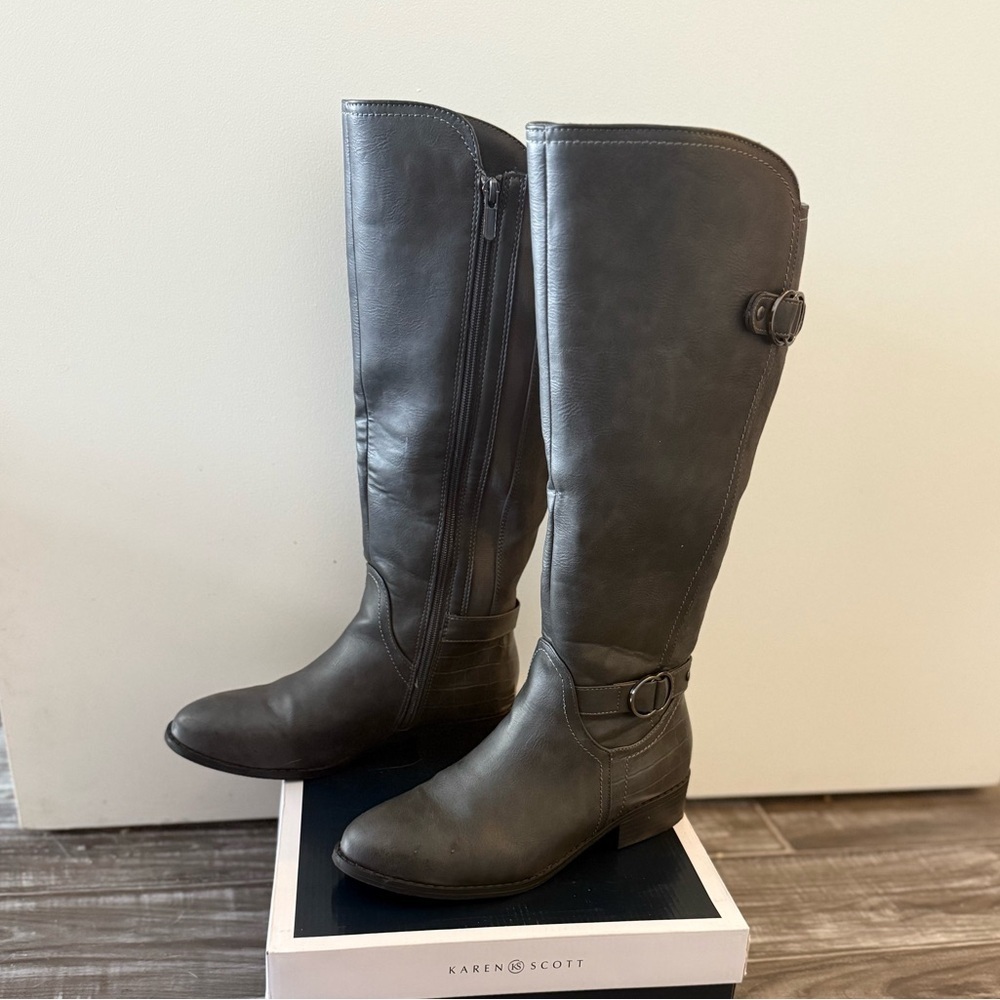 Karen Scott Silver Knee-High Boots 7.5W, Wide Calf (tag cut off) - Picture 2 of 3